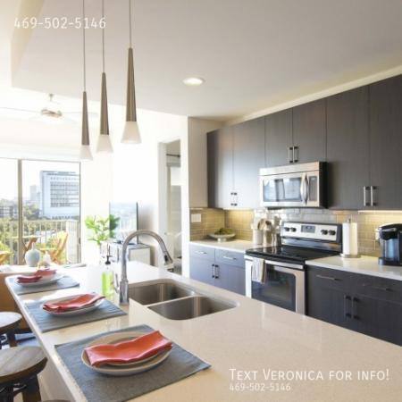 Apartment for rent at 615 W 7th St, Austin, TX 78701