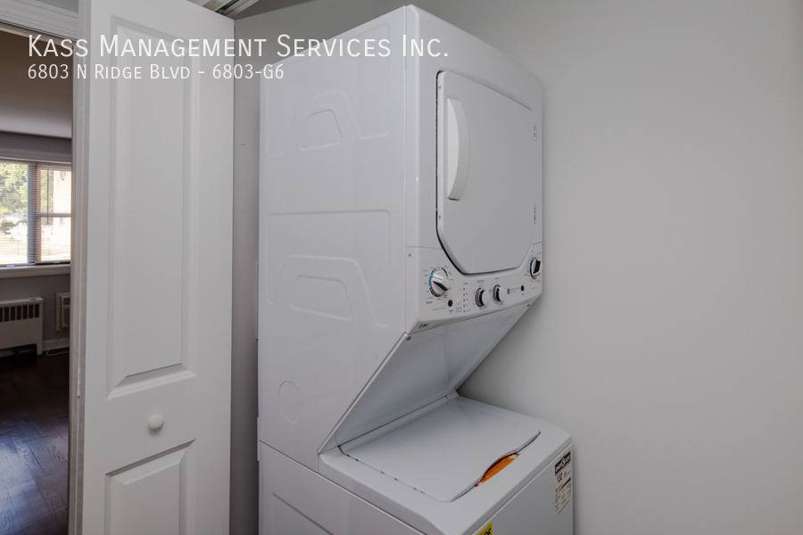 Apartment for rent at 6803 N Ridge Blvd, Chicago, IL 60645