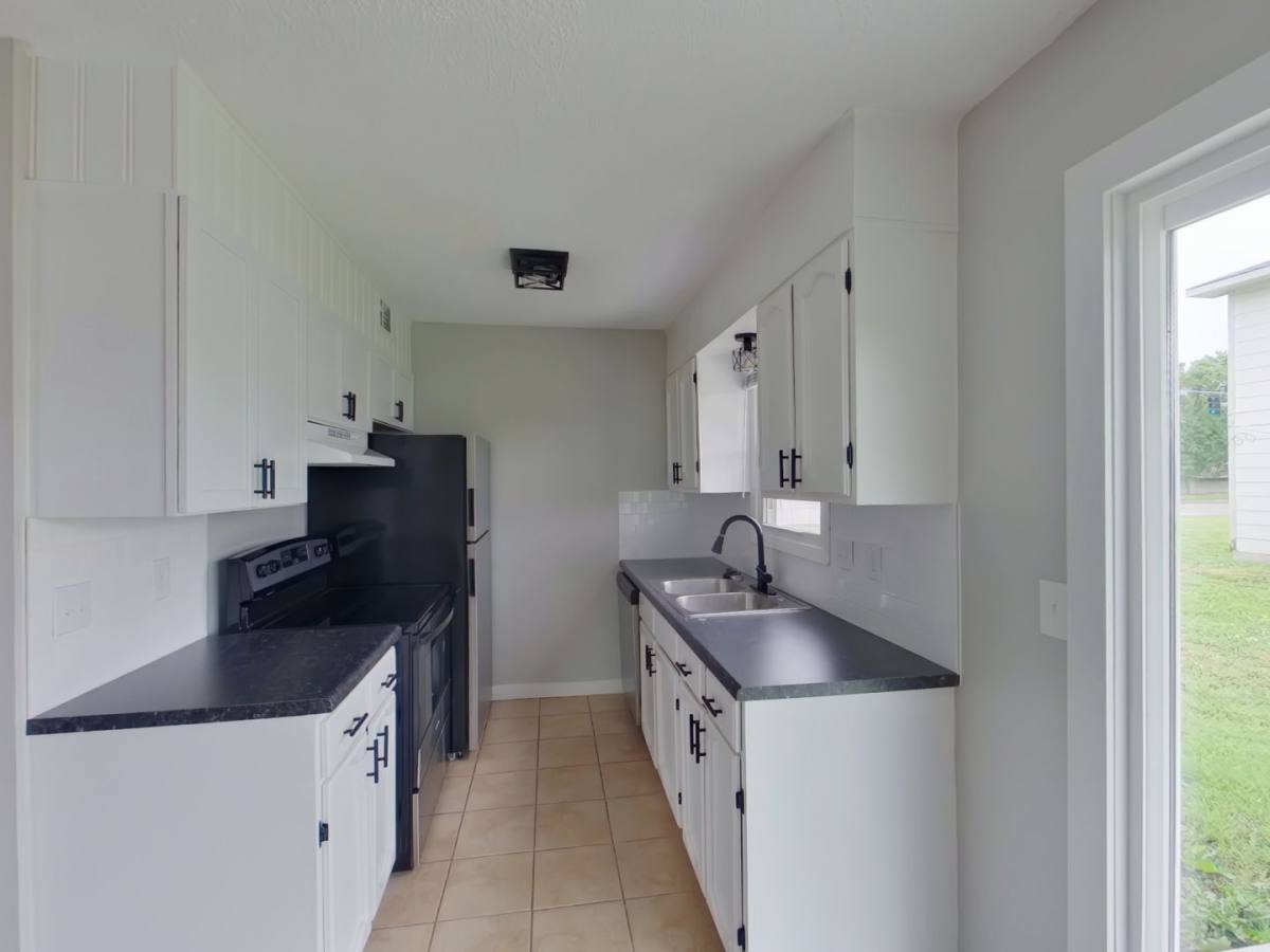 Apartment for rent at 254 N Acadia St, Wichita, KS 67212