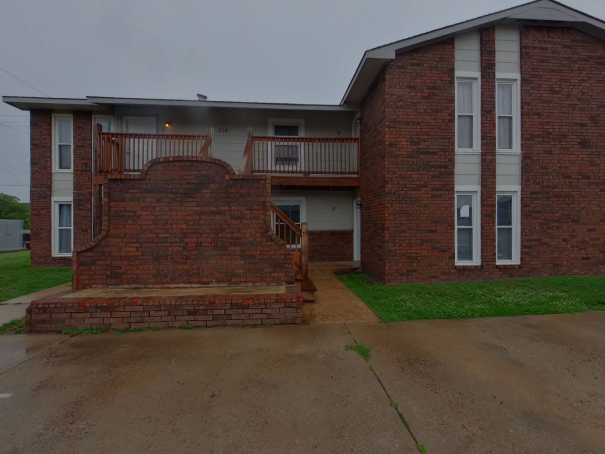 Apartment for rent at 254 N Acadia St, Wichita, KS 67212