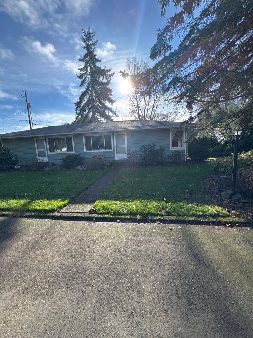 Townhouse for rent at 3445 SE 3rd St, Corvallis, OR 97333