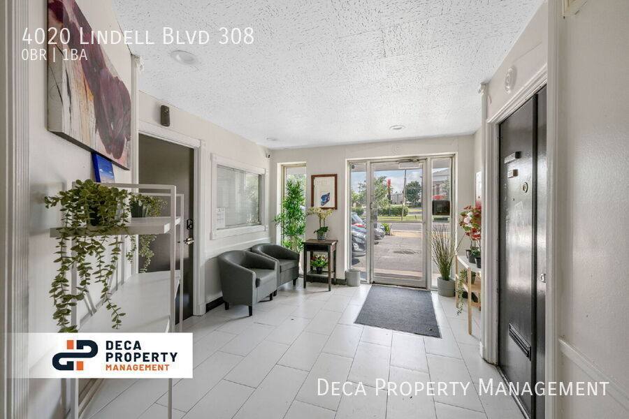 Apartment for rent at 4020 Lindell Blvd, Saint Louis, MO 63108