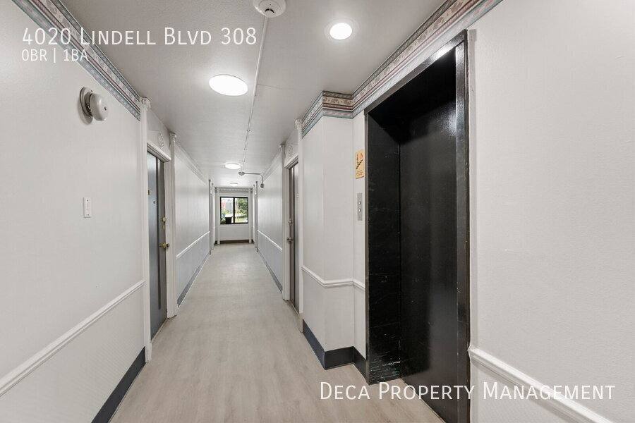 Apartment for rent at 4020 Lindell Blvd, Saint Louis, MO 63108