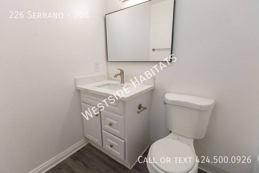 Apartment for rent at 226 Serrano, Los Angeles, CA 90004