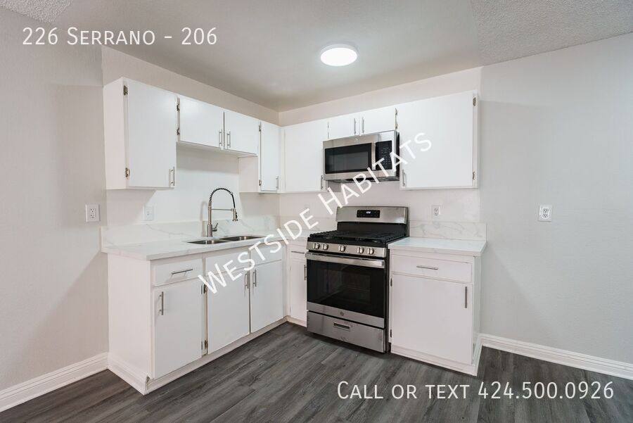 Apartment for rent at 226 Serrano, Los Angeles, CA 90004