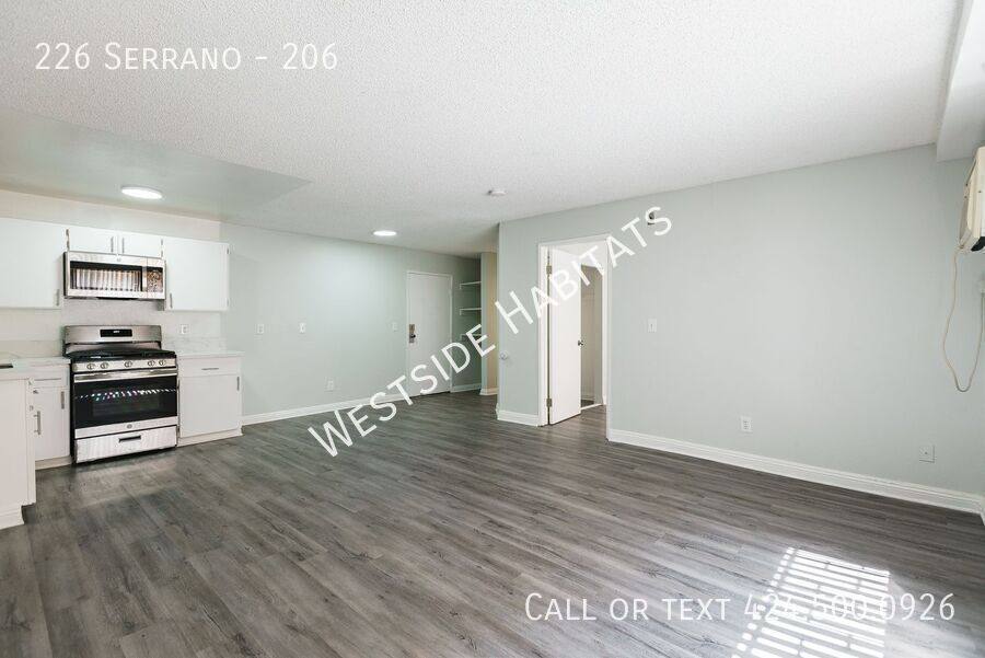 Apartment for rent at 226 Serrano, Los Angeles, CA 90004