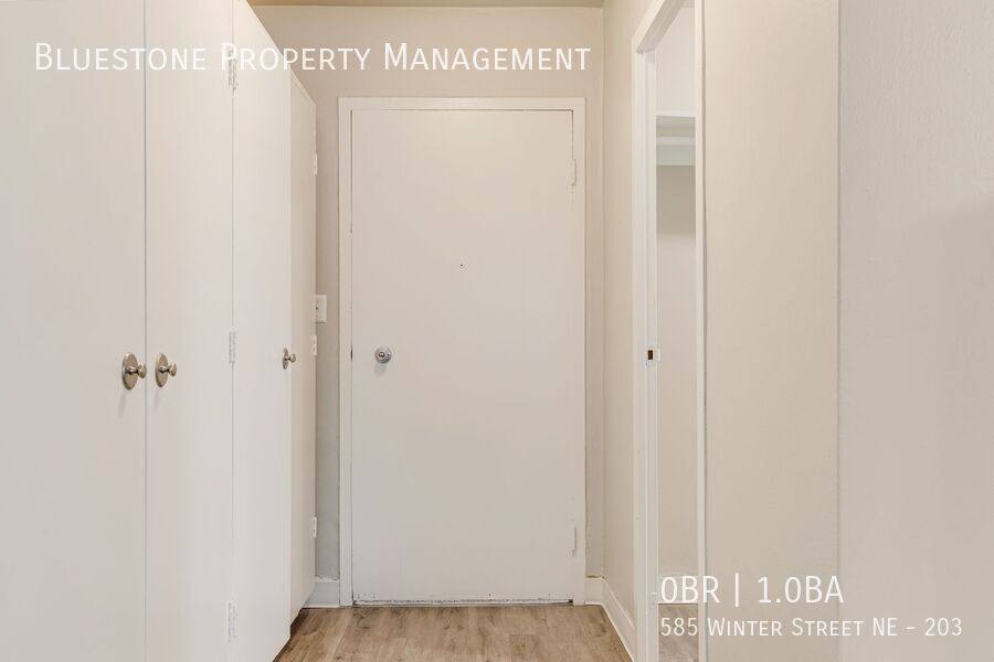 Apartment for rent at 585 Winter St NE, Salem, OR 97301
