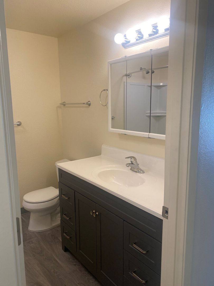 Apartment for rent at 1555 W 18th, Eugene, OR 97402