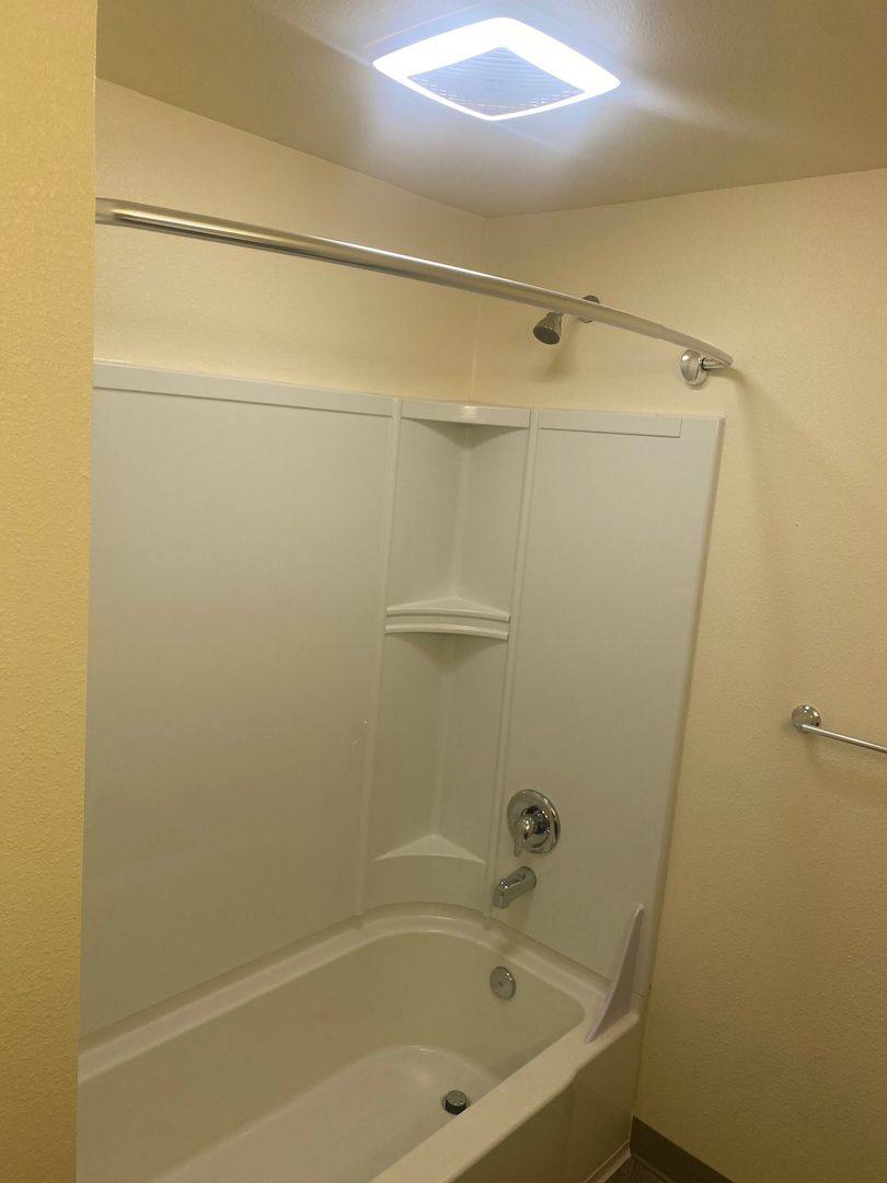 Apartment for rent at 1555 W 18th, Eugene, OR 97402