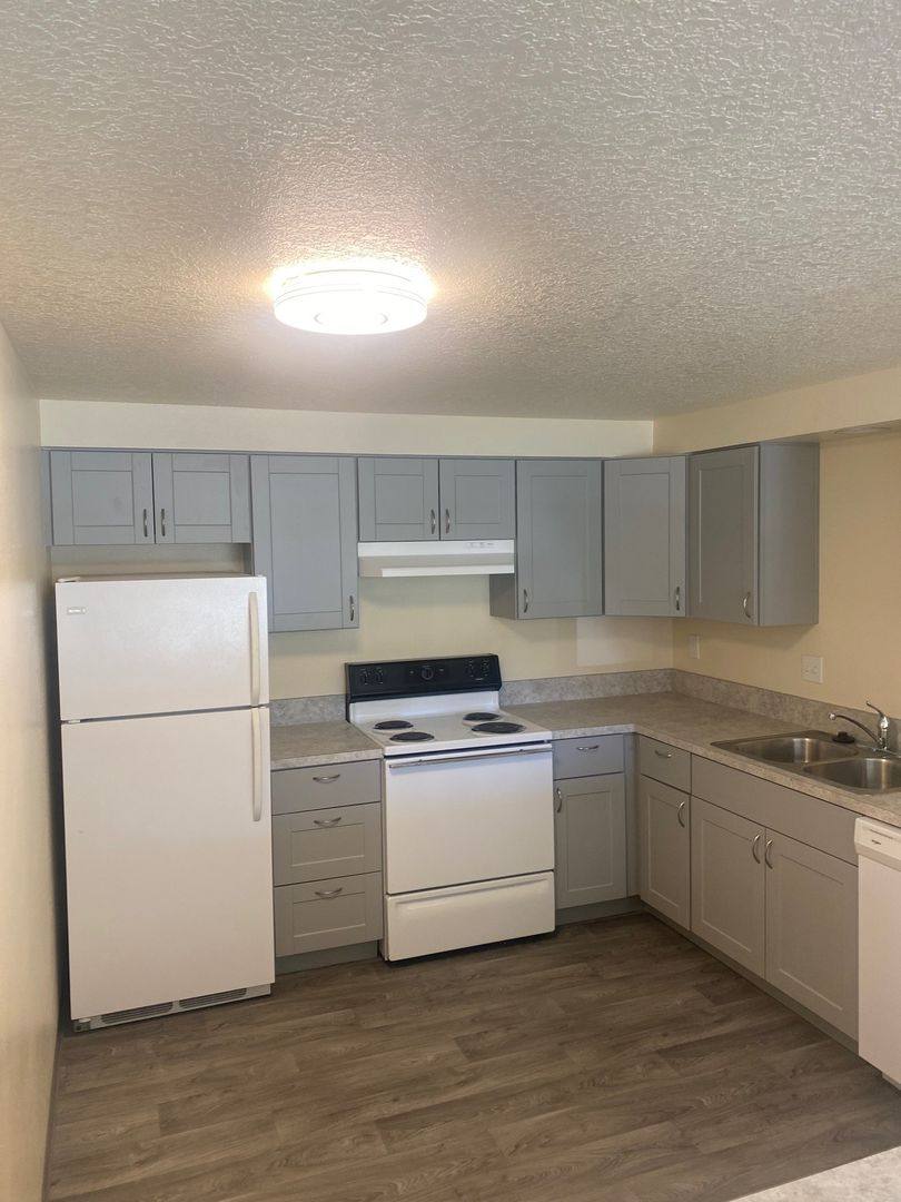 Apartment for rent at 1555 W 18th, Eugene, OR 97402
