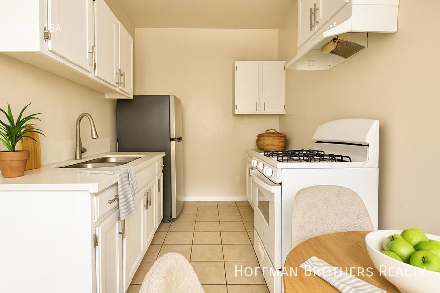 Apartment for rent at 5606 S Figueroa St, Los Angeles, CA 90037
