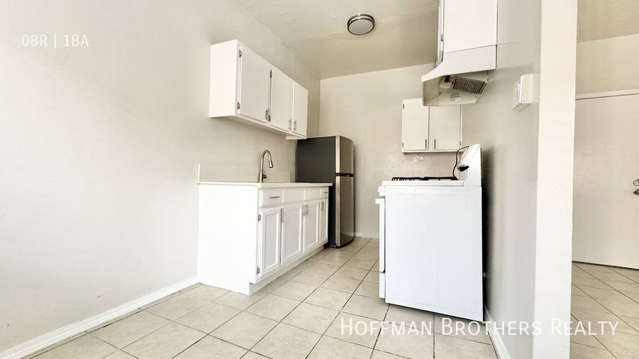 Apartment for rent at 5606 S Figueroa St, Los Angeles, CA 90037