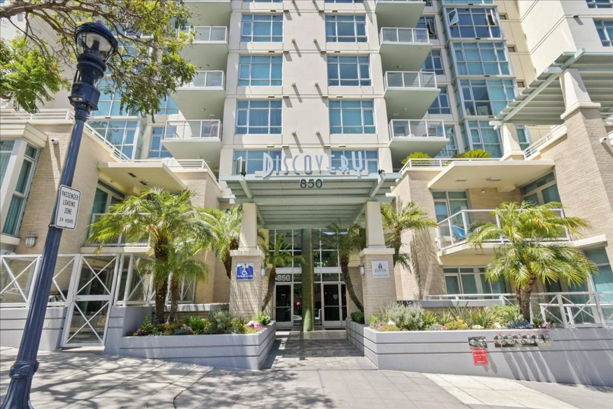 Condo for rent at 850 Beech St, San Diego, CA 92101