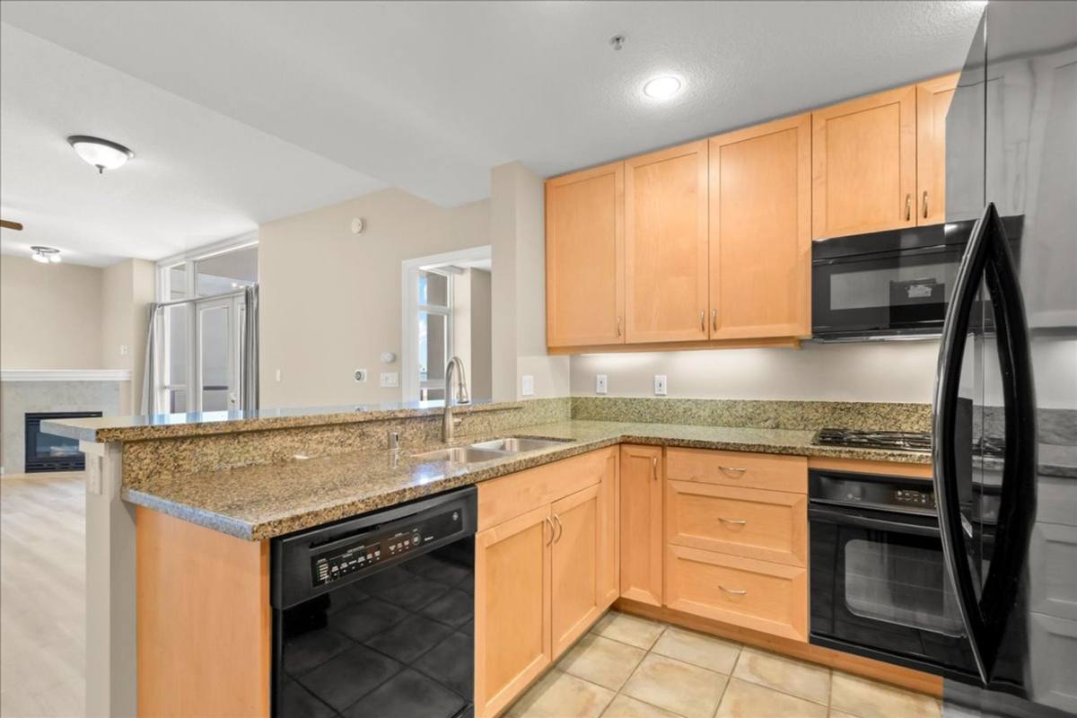 Condo for rent at 850 Beech St, San Diego, CA 92101