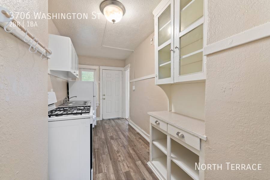 Apartment for rent at 3706 Washington St, Kansas City, MO 64111