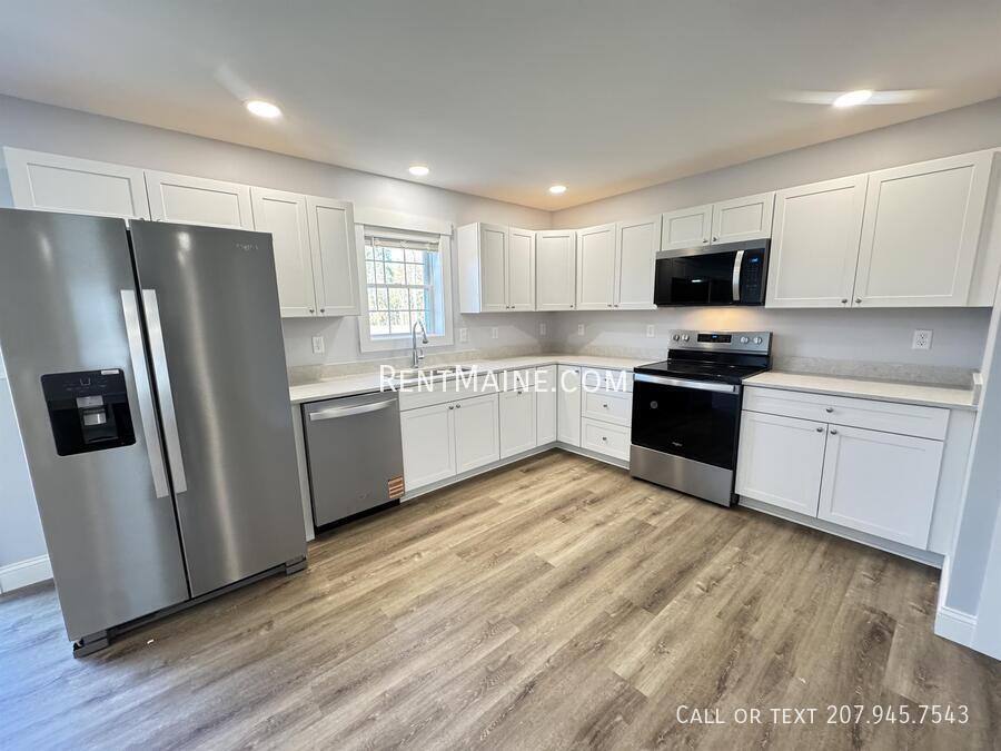Apartment for rent at 208 Rocky Ridge Dr, Bangor, ME 04401