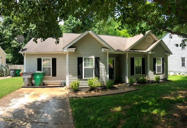 House for rent at 5923 Running Deer Rd, Charlotte, NC 28214