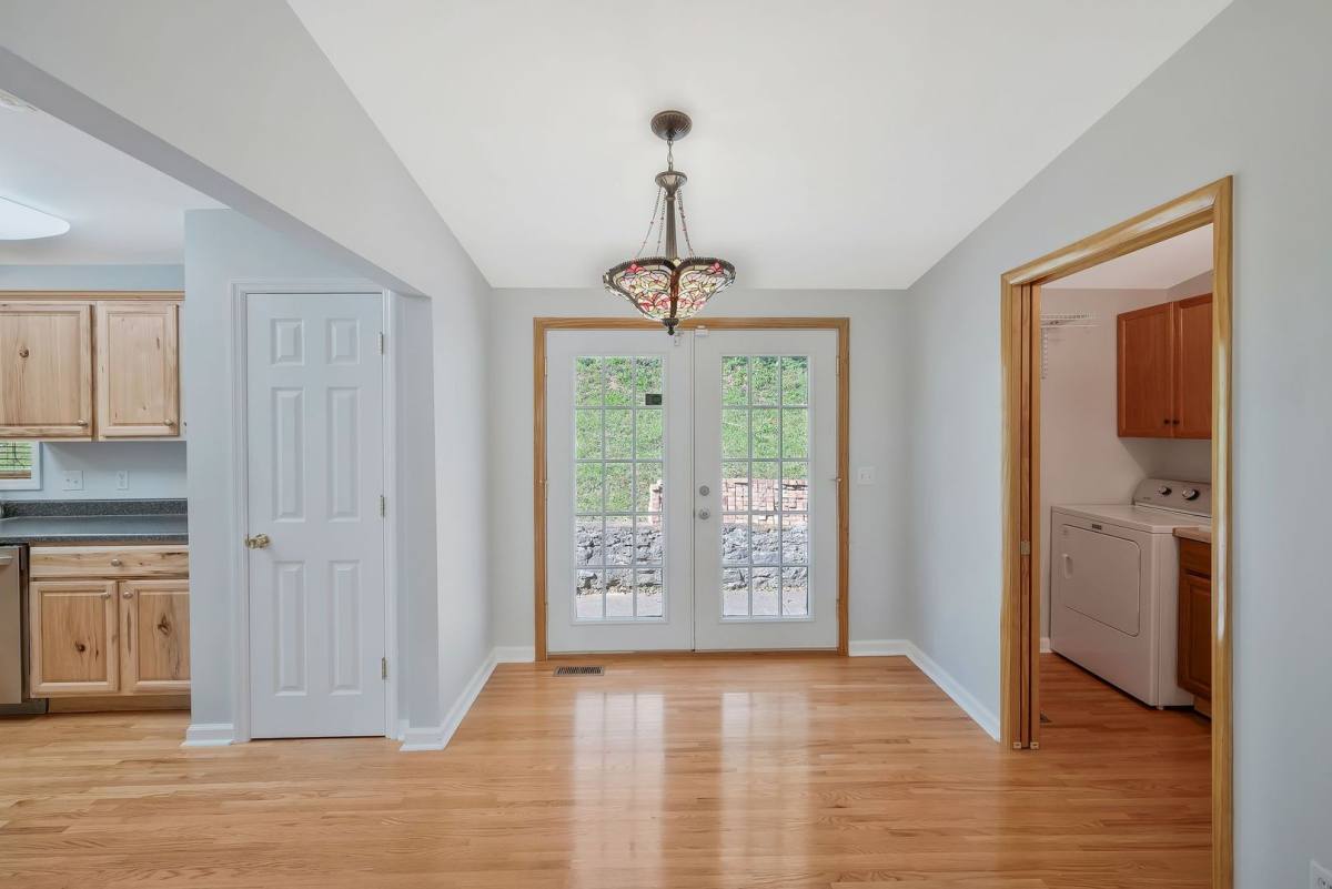 House for rent at 4857 Torbay Dr, Nashville, TN 37211