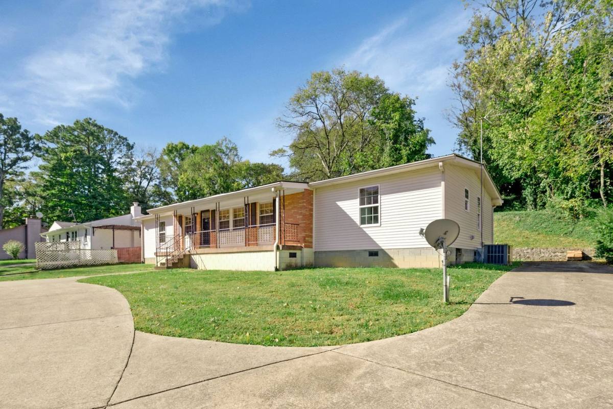 House for rent at 4857 Torbay Dr, Nashville, TN 37211