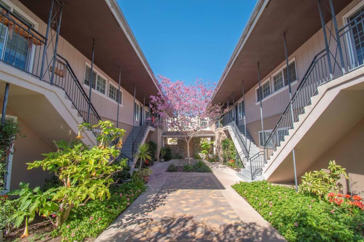 2817-2831 Carleton St, San Diego, CA 92106 - Apartment for Rent