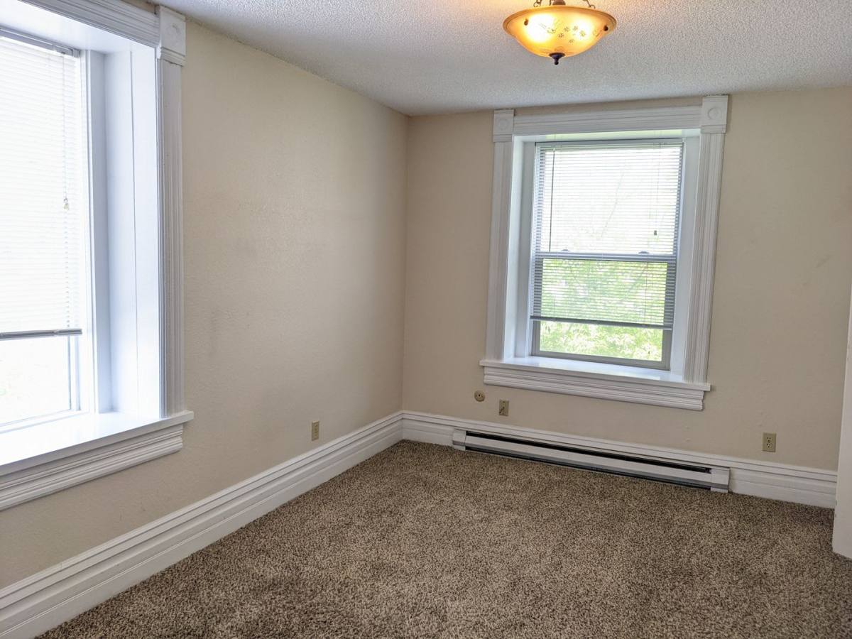 Apartment for rent at 303 1 2 N Warren, Helena, MT 59601