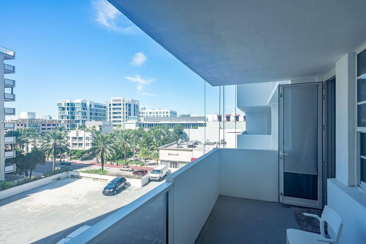 Apartment for rent at 100 Lincoln Rd, Miami Beach, FL 33139