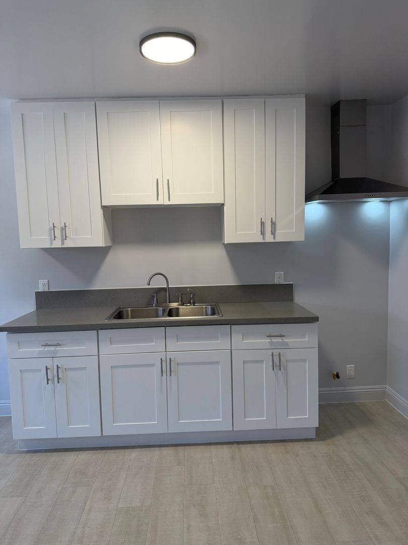Apartment for rent at 9619 S Hoover St, Los Angeles, CA 90044