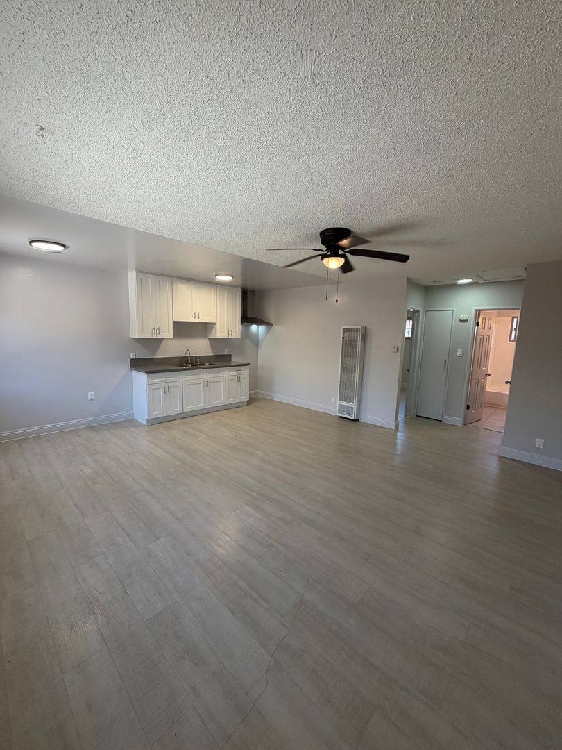 Apartment for rent at 9619 S Hoover St, Los Angeles, CA 90044