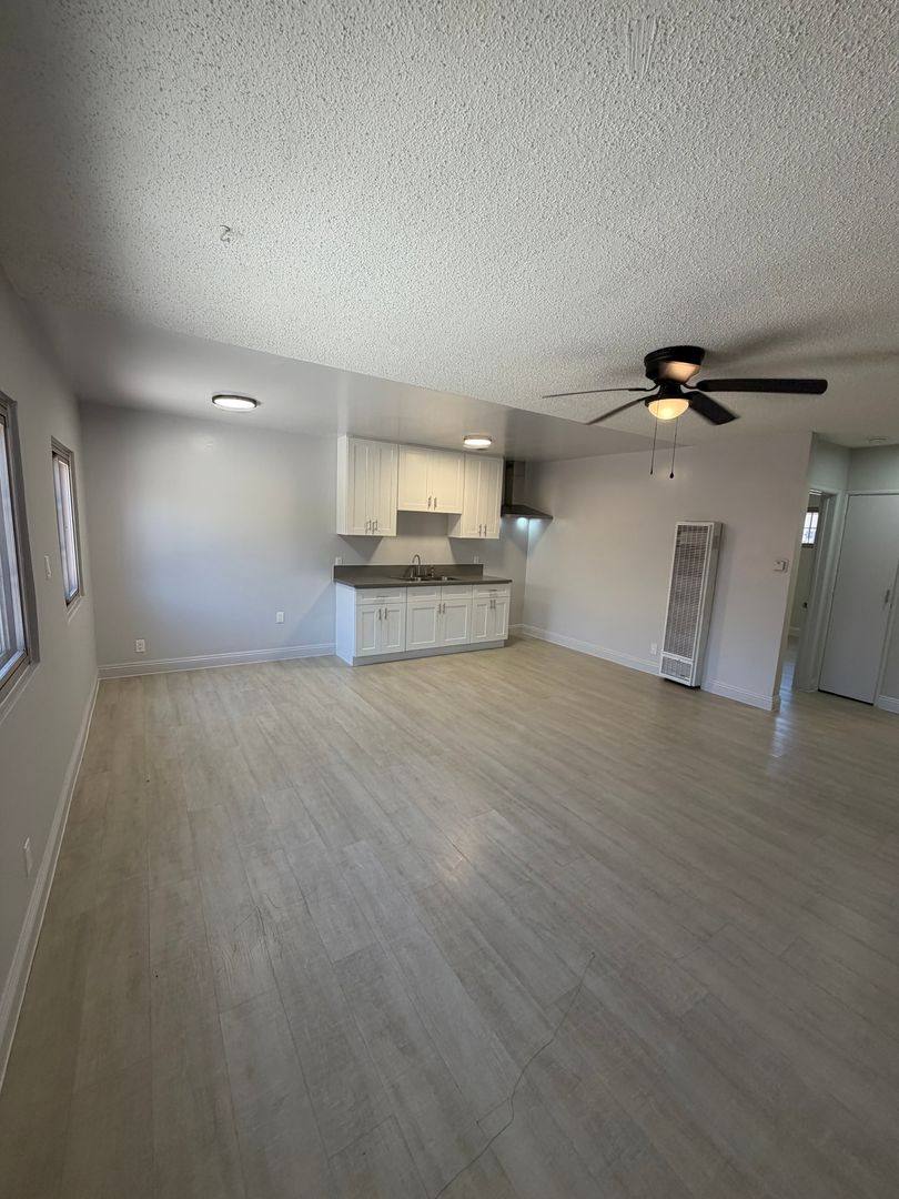 Apartment for rent at 9619 S Hoover St, Los Angeles, CA 90044