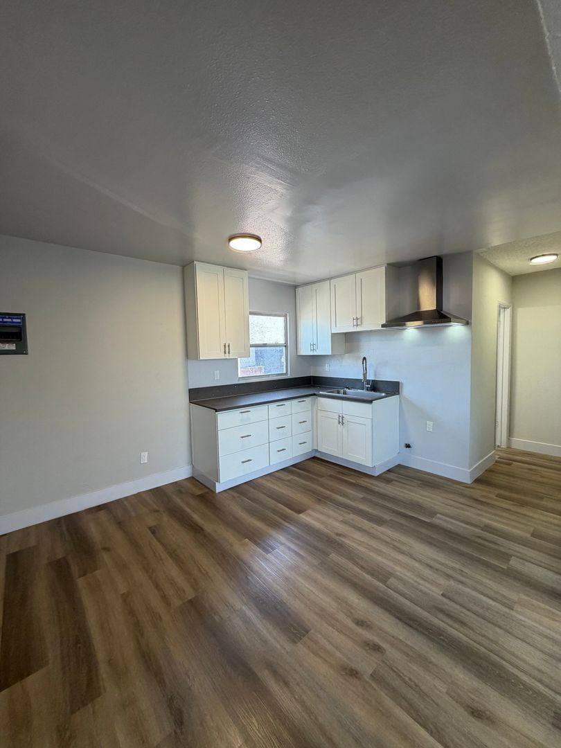Apartment for rent at 7830 S Western Ave, Los Angeles, CA 90047