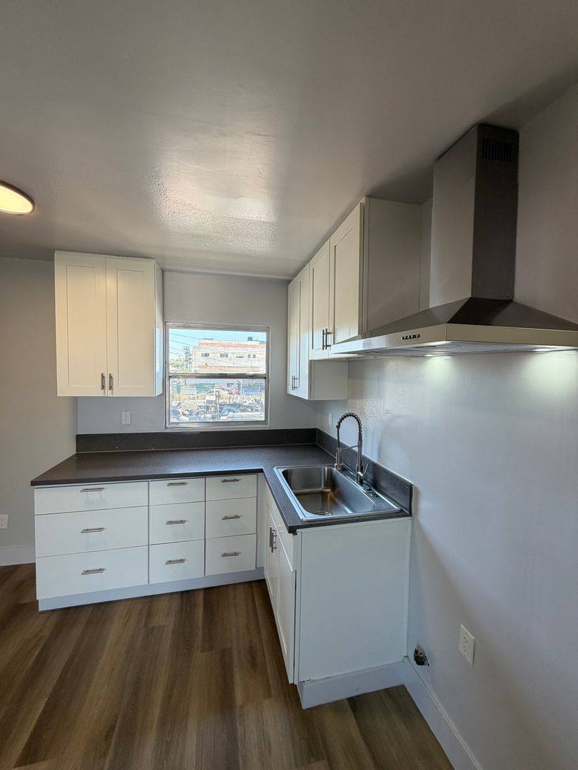 Apartment for rent at 7830 S Western Ave, Los Angeles, CA 90047