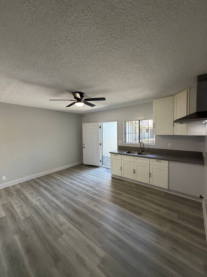 Apartment for rent at 8100 S Western Ave, Los Angeles, CA 90047