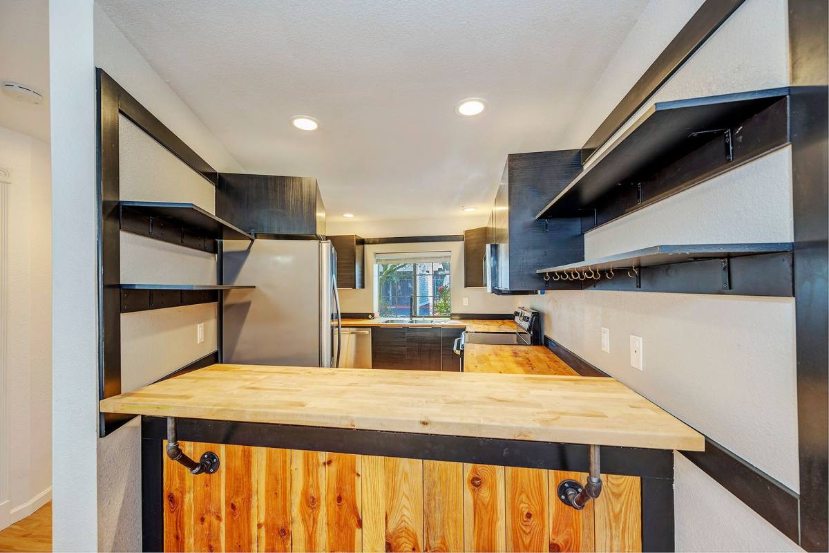 Townhouse for rent at 8104 238th St SW, Edmonds, WA 98026