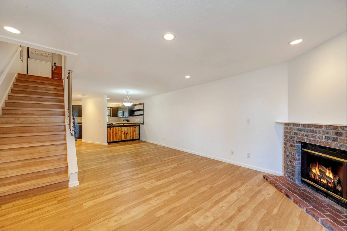 Townhouse for rent at 8104 238th St SW, Edmonds, WA 98026