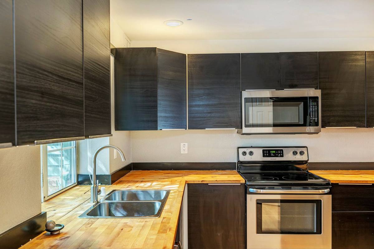 Townhouse for rent at 8104 238th St SW, Edmonds, WA 98026