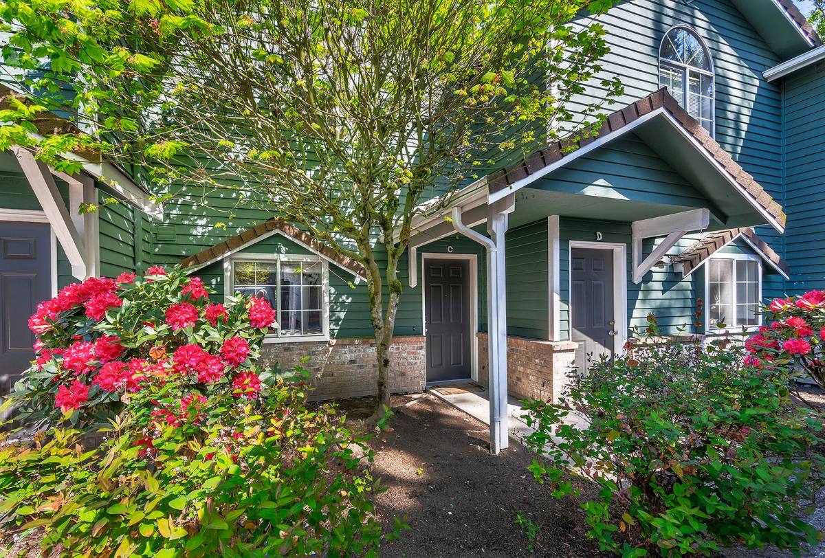 Townhouse for rent at 8104 238th St SW, Edmonds, WA 98026