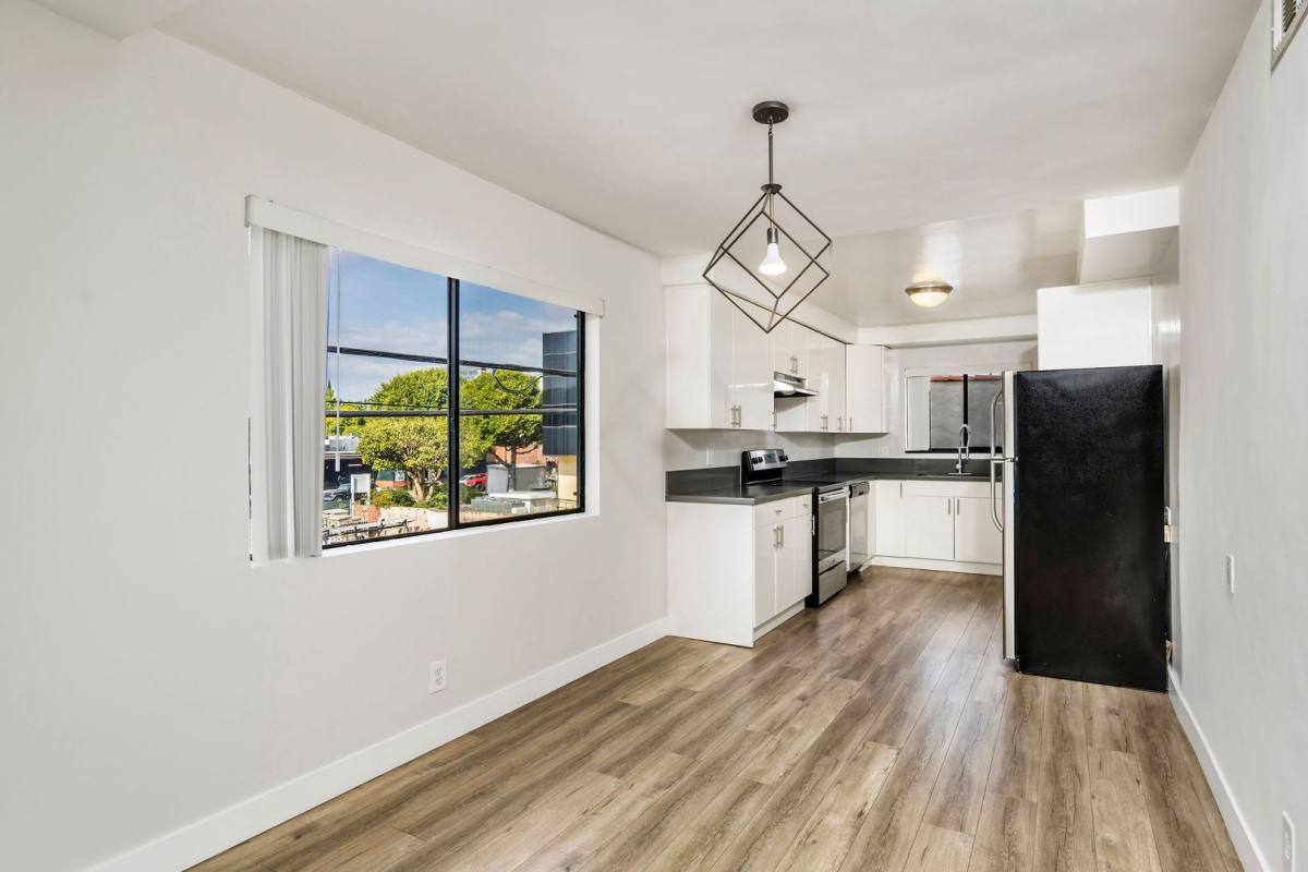 Apartment for rent at 121 N Hamilton Dr, Beverly Hills, CA 90211