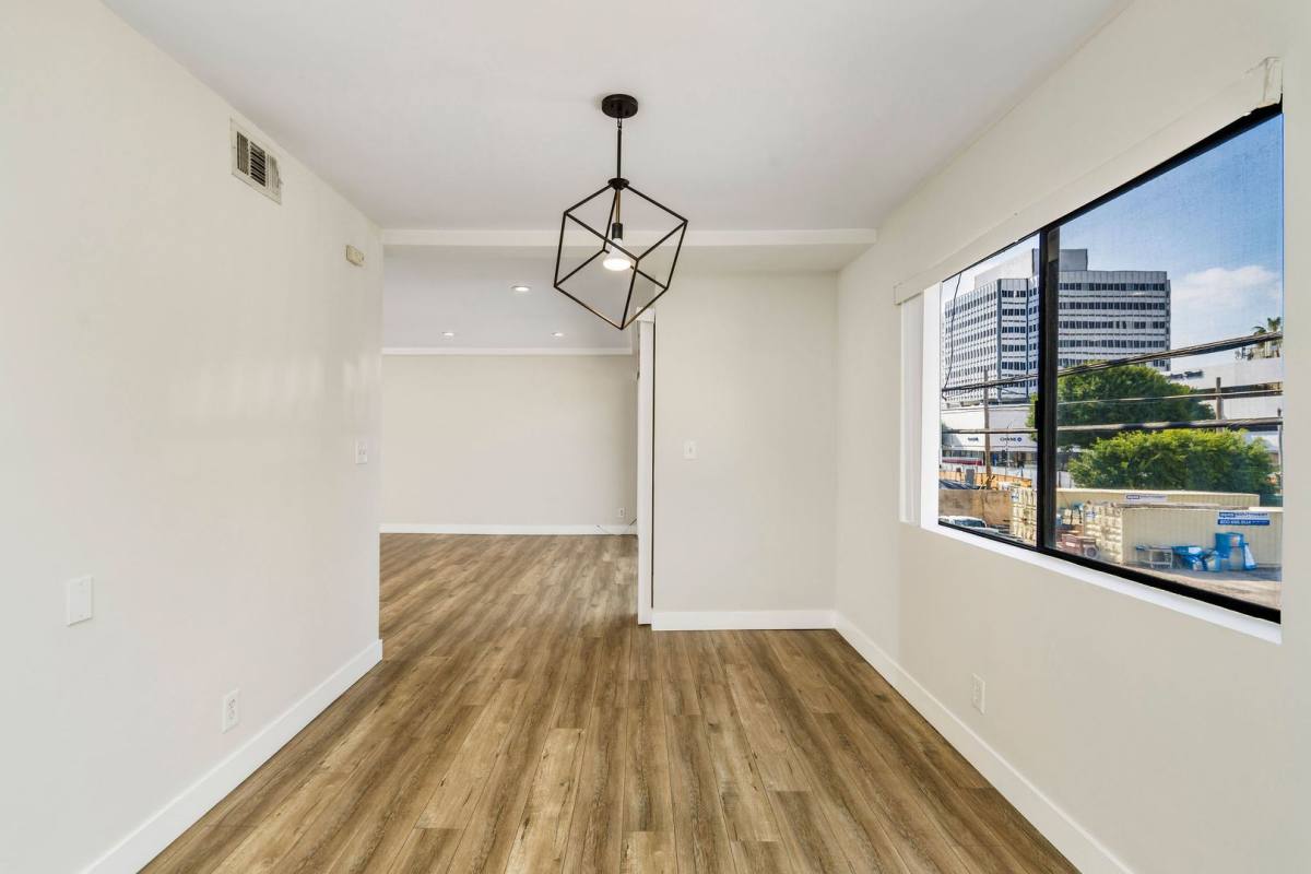 Apartment for rent at 121 N Hamilton Dr, Beverly Hills, CA 90211