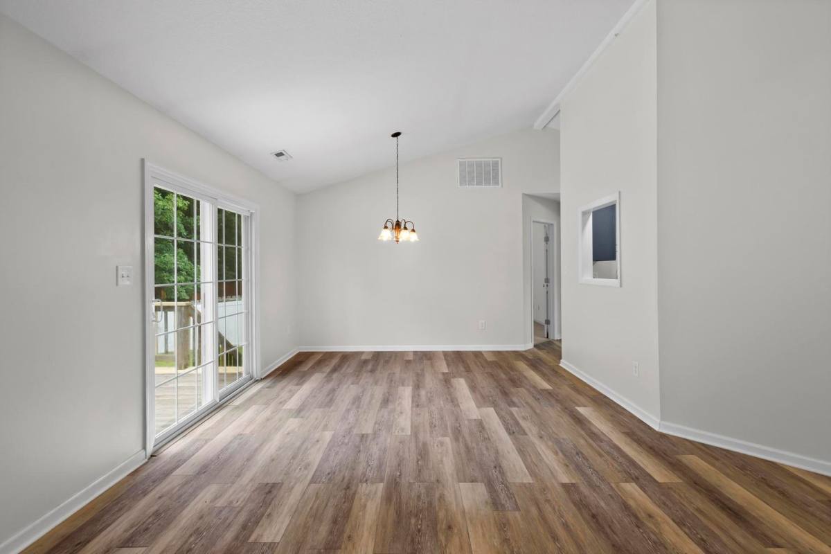 House for rent at 279 Brookstone Way, Jacksonville, NC 28546