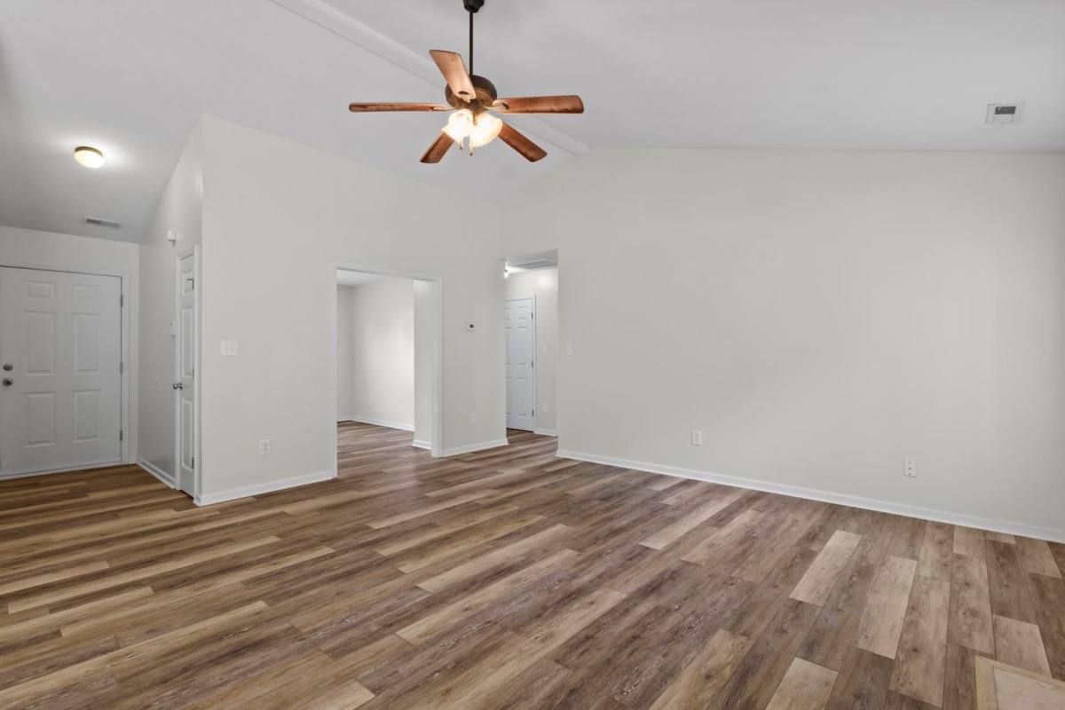House for rent at 279 Brookstone Way, Jacksonville, NC 28546
