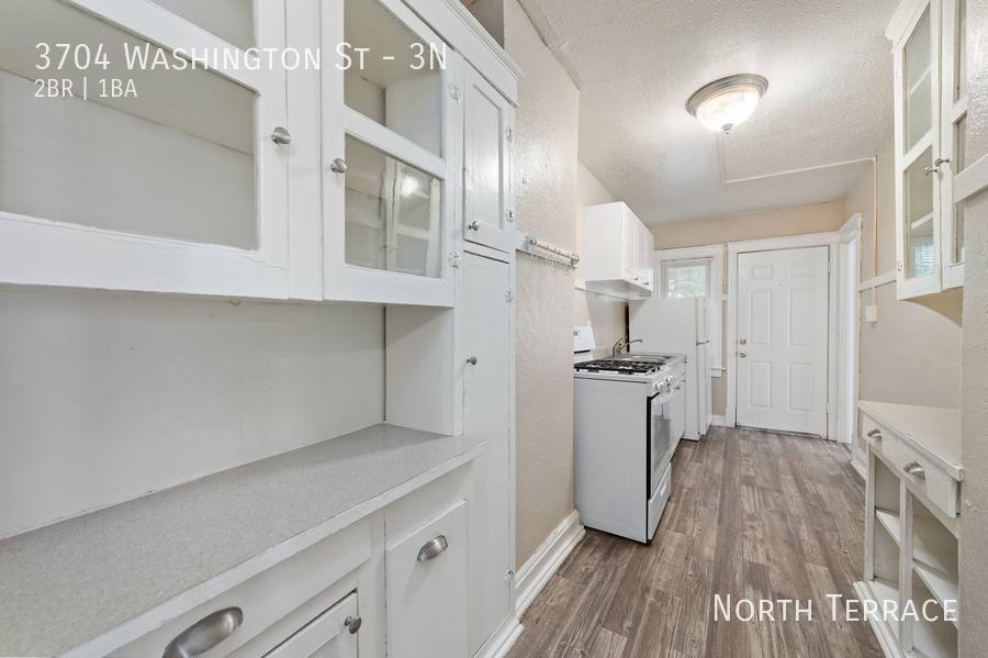 Apartment for rent at 3704 Washington St, Kansas City, MO 64111