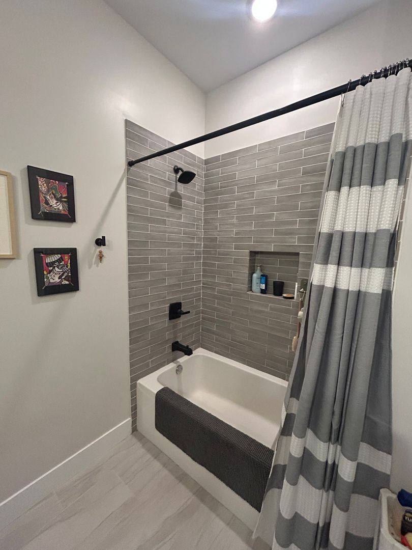 Apartment for rent at 1214 W Carmen Ave #203, Chicago, IL 60640