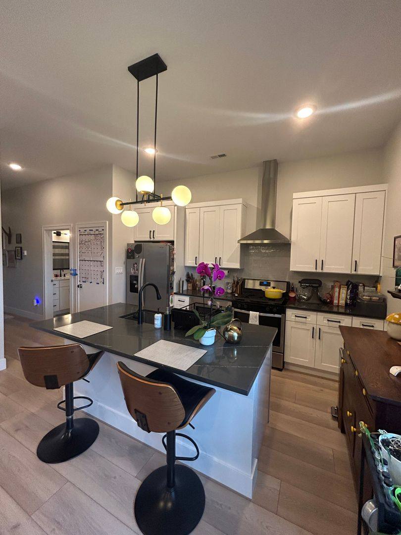 Apartment for rent at 1214 W Carmen Ave #203, Chicago, IL 60640