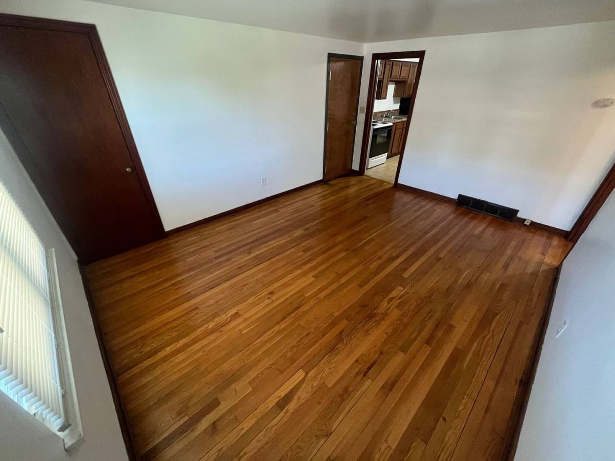 Apartment for rent at 1114-1116 Ohio St, McKeesport, PA 15132