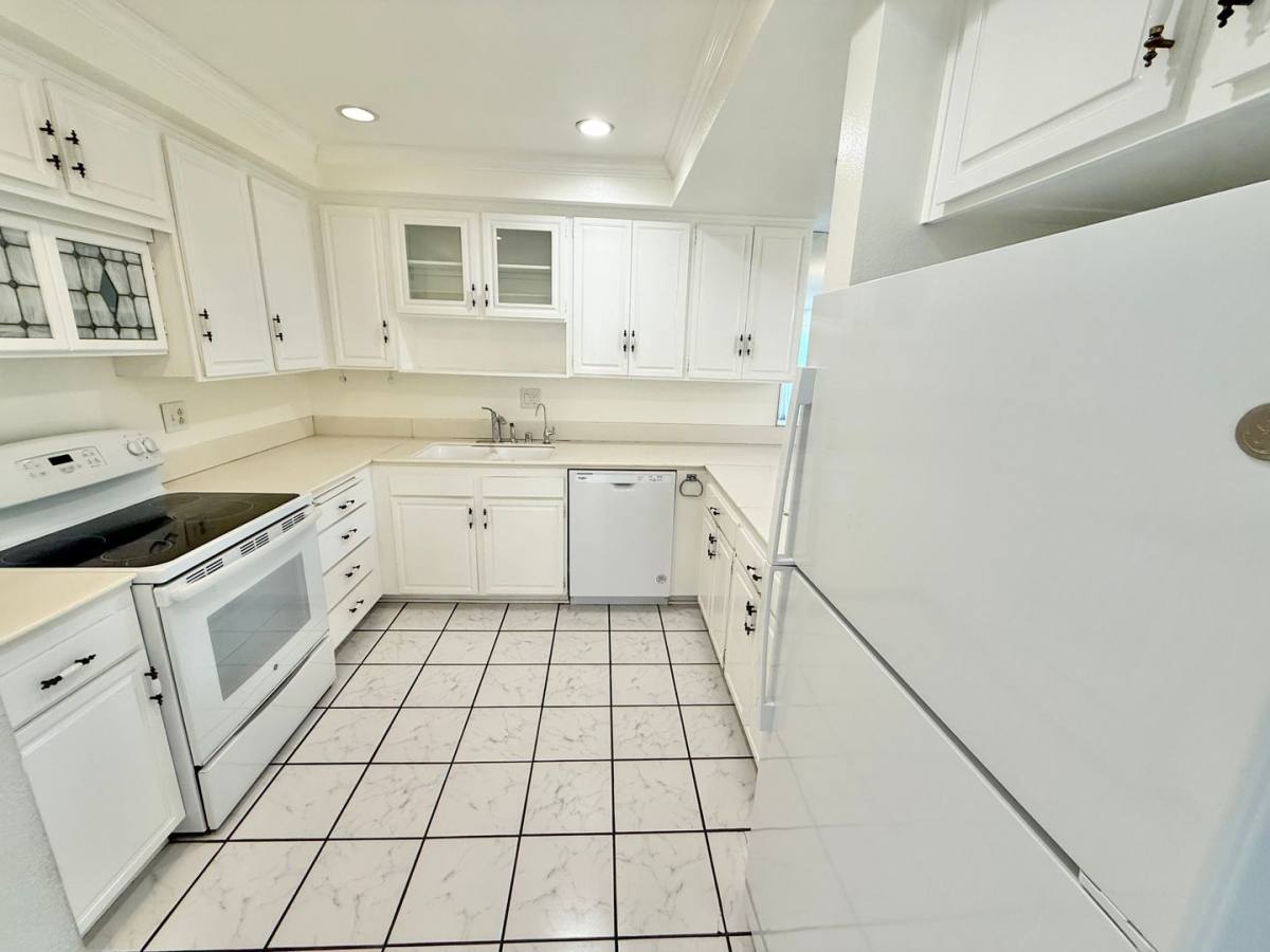 Apartment for rent at 3486 Bahia Blanca W, Laguna Woods, CA 92637