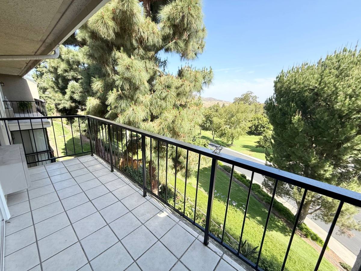 Apartment for rent at 3486 Bahia Blanca W, Laguna Woods, CA 92637