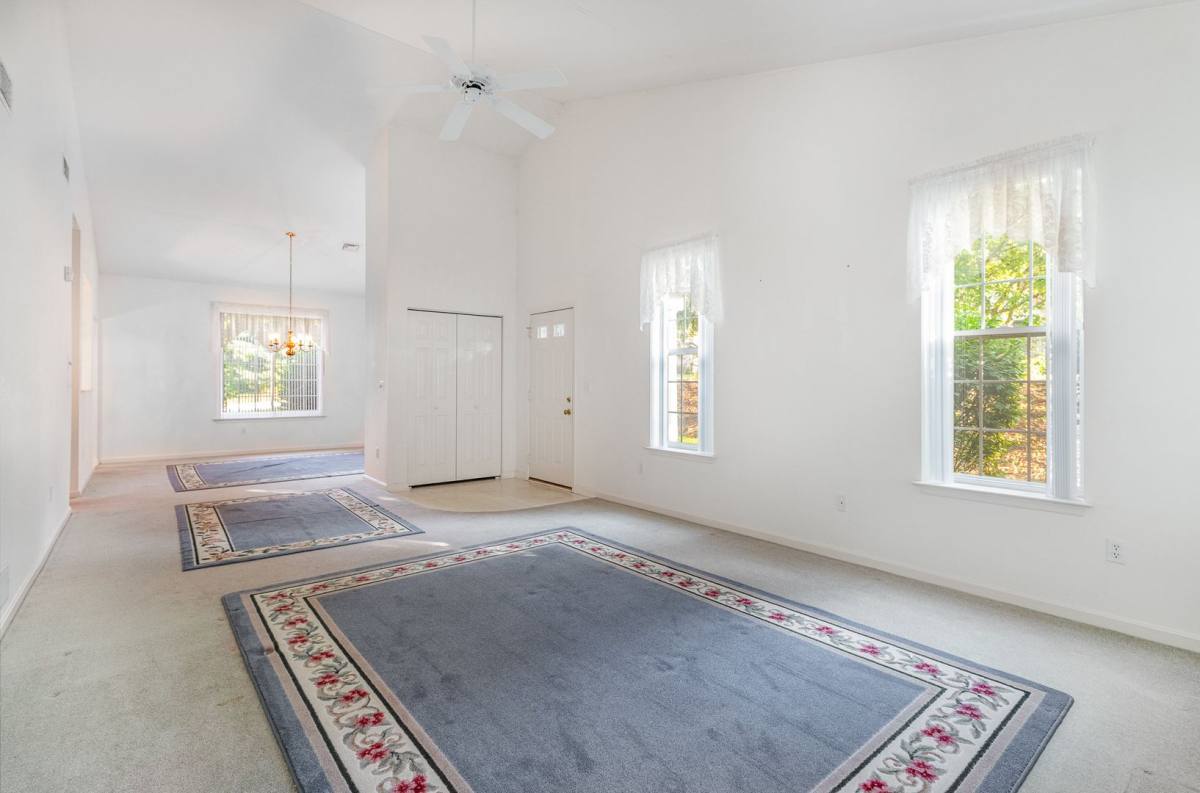 House for rent at 660 Springhouse Lane, Hummelstown, PA 17036