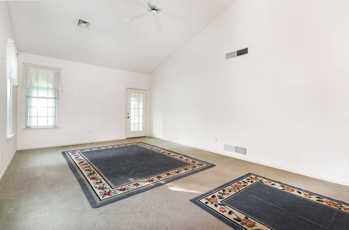 House for rent at 660 Springhouse Lane, Hummelstown, PA 17036