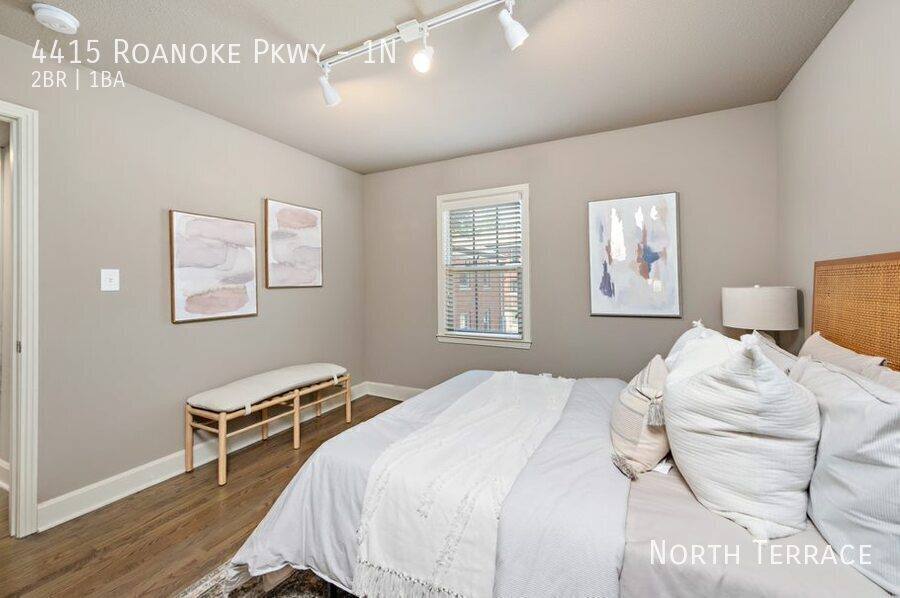 Apartment for rent at 4415 Roanoke Parkway #1N, Kansas City, MO 64111