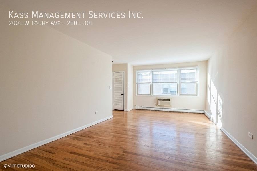 Apartment for rent at 2001 W Touhy Ave #301, Chicago, IL 60645